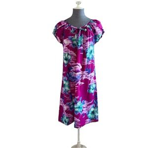 Vintage Hilo Hattie's Womens Muumuu Hawaiian House Dress Size M Floral Tropical